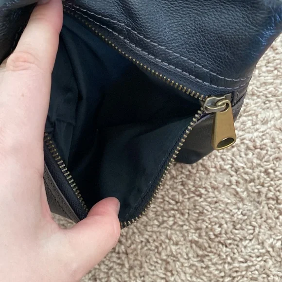 Fossil Voyager Small Crossbody Leather Bag - Picture 12 of 14